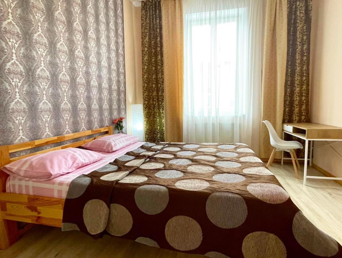 Крехівська 5,Апартаменти В Центрі, Дві Спальні Lviv Eksteriør billede