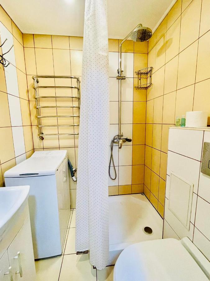 Крехівська 5,Апартаменти В Центрі, Дві Спальні Lviv Eksteriør billede