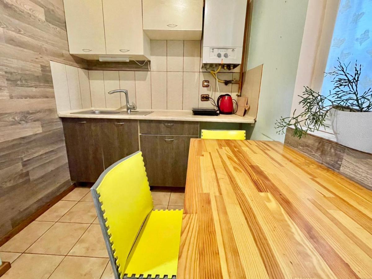 Крехівська 5,Апартаменти В Центрі, Дві Спальні Lviv Eksteriør billede