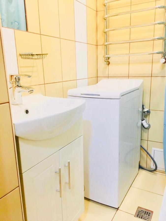 Крехівська 5,Апартаменти В Центрі, Дві Спальні Lviv Eksteriør billede